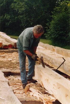 John Foreman demonstration: broad-axe built bench